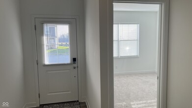 5580 Cherry Hl Dr in Whitestown, IN - Building Photo - Building Photo