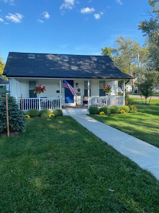 4539 Exeter Ter in Hamburg, NY - Building Photo