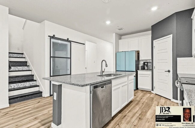 3306 Junction Bay in Converse, TX - Foto de edificio - Building Photo