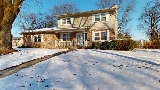 property at 2718 Eisenhower Ave