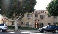 5326 Huntington Dr S in Los Angeles, CA - Foto de edificio - Building Photo