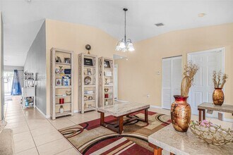 21403 SW 89th Pl in Cutler Bay, FL - Building Photo - Building Photo