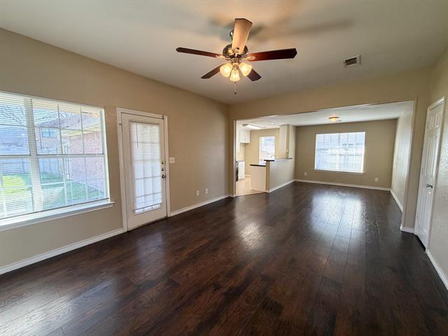 2702 Boyd St in Ennis, TX - Building Photo - Building Photo