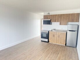 1500 Dogwood St in Campbell River, BC - Building Photo