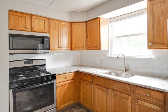The Oaks Apartments in Ridley Park, PA - Foto de edificio - Building Photo