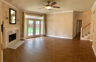 11210 Chestnut Woods Trail in Houston, TX - Building Photo - Building Photo