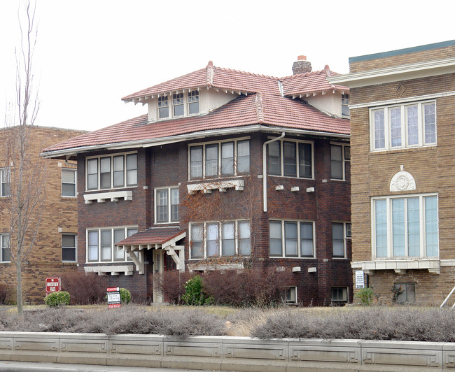 401-403 E 38th St in Indianapolis, IN - Building Photo - Building Photo