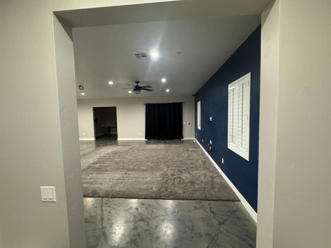 6111 Meisenheimer Ave in Las Vegas, NV - Building Photo - Building Photo