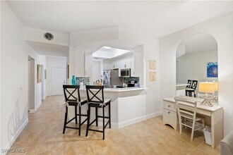 757 Wiggins Lake Dr in Naples, FL - Building Photo - Building Photo