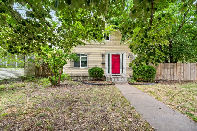 201 S Volutsia Ave in Wichita, KS - Building Photo - Building Photo