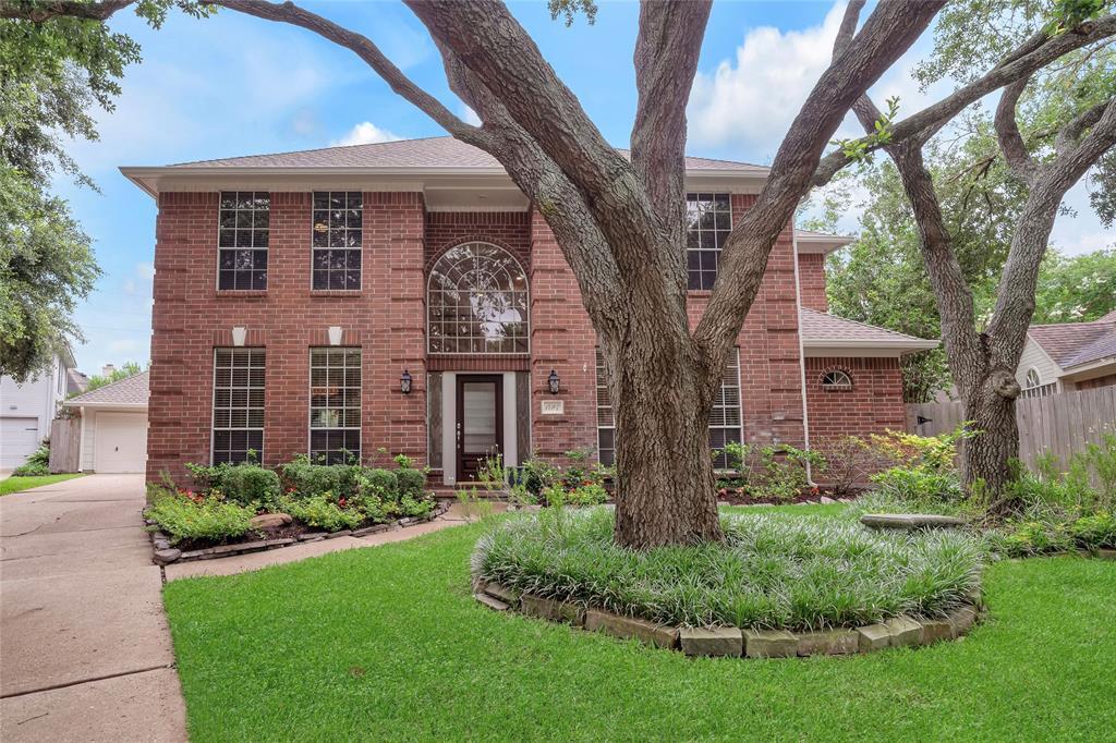 14107 Edinburgh Ct in Houston, TX - Building Photo