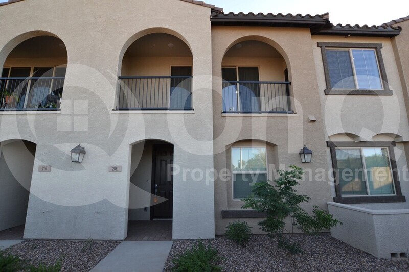 155 N Lakeview Blvd in Chandler, AZ - Building Photo