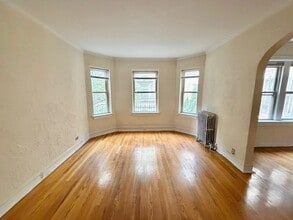 1426 Farwell W Ave, Unit 1 in Chicago, IL - Foto de edificio - Building Photo