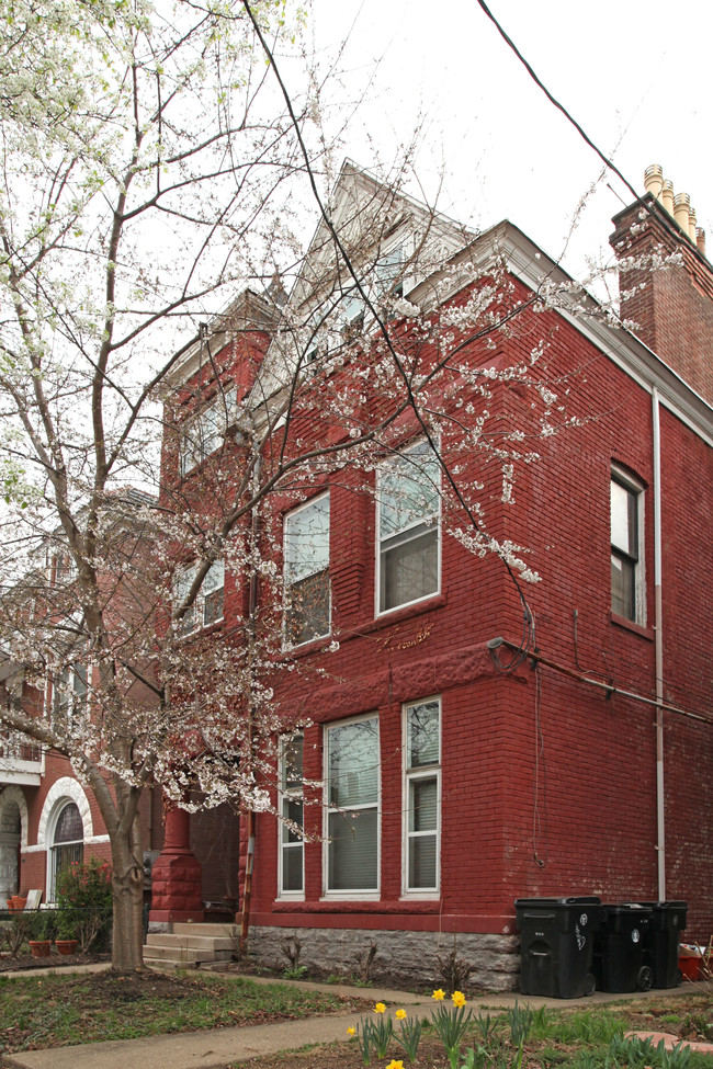 1309 S 1st St in Louisville, KY - Foto de edificio - Building Photo