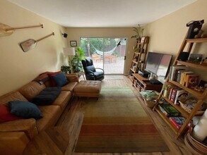 902 Gregory Pl in Davis, CA - Building Photo - Building Photo