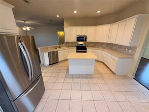 10603 White Bridge Ln in Sugar Land, TX - Building Photo - Building Photo