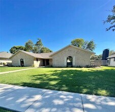 2804 Clear Springs Dr in Plano, TX - Building Photo - Building Photo