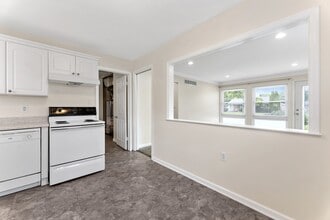 18085 Hinton St in Riverview, MI - Building Photo - Building Photo