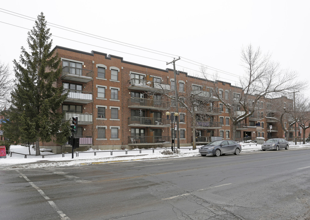 3663 E Rachel E in Montréal, QC - Building Photo