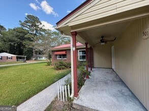 501 Patton Rd in Hinesville, GA - Building Photo - Building Photo