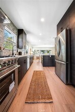 22919 Leonora Dr in Woodland Hills, CA - Building Photo - Building Photo