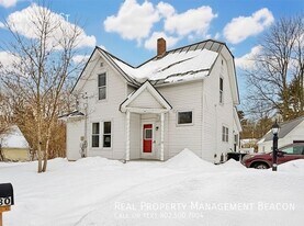 30 Union St in Enfield, NH - Building Photo