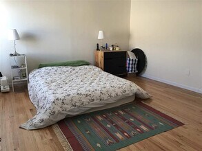 70 Hutton St in Jersey City, NJ - Building Photo - Building Photo