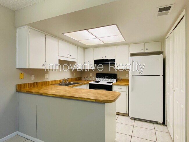 property at 108 Windtree Ln