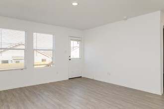 2831 Millikan Dr in Converse, TX - Building Photo - Building Photo