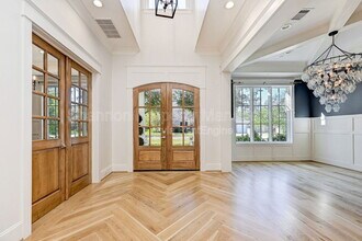 718 Magdalene Dr in Houston, TX - Building Photo - Building Photo