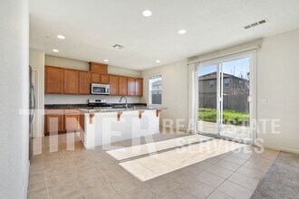 8357 Terracotta Cir in Elk Grove, CA - Building Photo - Building Photo