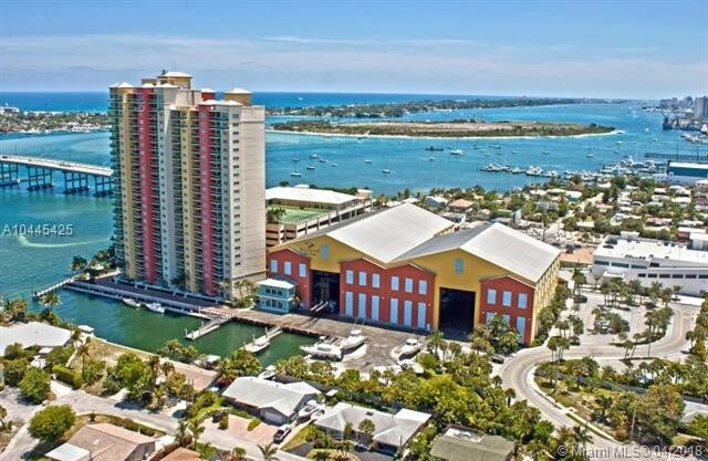 2650 Lake Shore Dr-Unit -1202 in Riviera Beach, FL - Building Photo