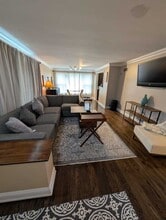 5151 Chase Ave in Skokie, IL - Building Photo - Building Photo