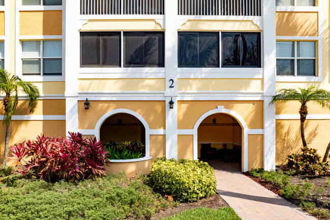 Fountain Court Condominiums in Punta Gorda, FL - Building Photo - Building Photo