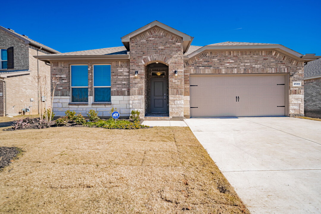 2540 Bellatrix Dr in Haslet, TX - Building Photo