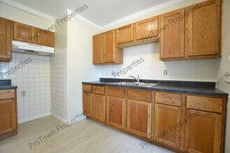 121 Louis Rd in Joliet, IL - Foto de edificio - Building Photo