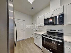 117 Cameron Way Cir in Winston-Salem, NC - Building Photo - Building Photo