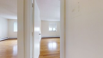 111 Dustin St, Unit #122 - 2 Apartamentos