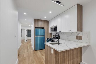 612 E 54th St in Brooklyn, NY - Foto de edificio - Building Photo