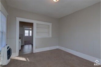 856 S Millwood Ave in Wichita, KS - Building Photo - Building Photo
