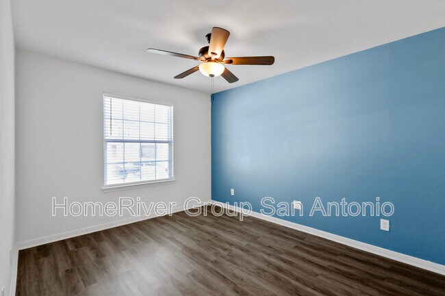 7315 Sharma Vly in San Antonio, TX - Building Photo - Building Photo