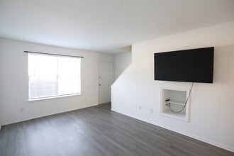 519 Parkdale Dr in Charleston, SC - Building Photo - Building Photo