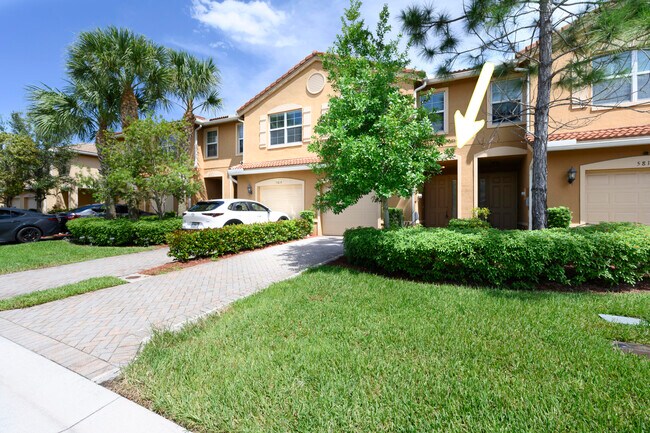 5817 Monterra Club Dr in Greenacres, FL - Building Photo - Building Photo