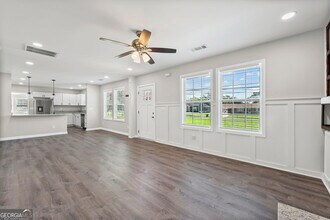 261 Lagrange St in Newnan, GA - Building Photo - Building Photo
