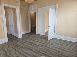 3 National St in Elgin, IL - Building Photo - Building Photo