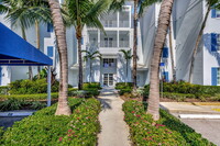 914 Bay Colony Dr S in Juno Beach, FL - Foto de edificio - Building Photo