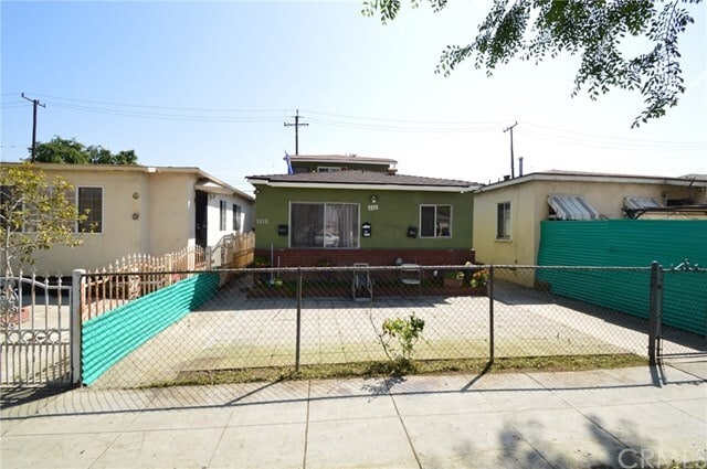 1010 Garfield Ave, Unit 1 in East Los Angeles, CA - Building Photo