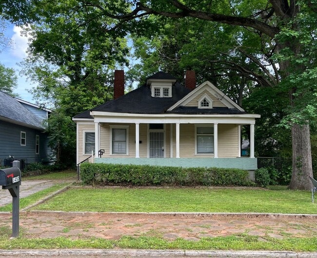 property at 1460 Desoto Ave SW