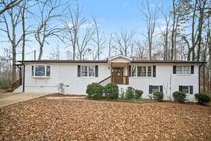 1035 Timberlane Dr in Lincolnton, NC - Building Photo