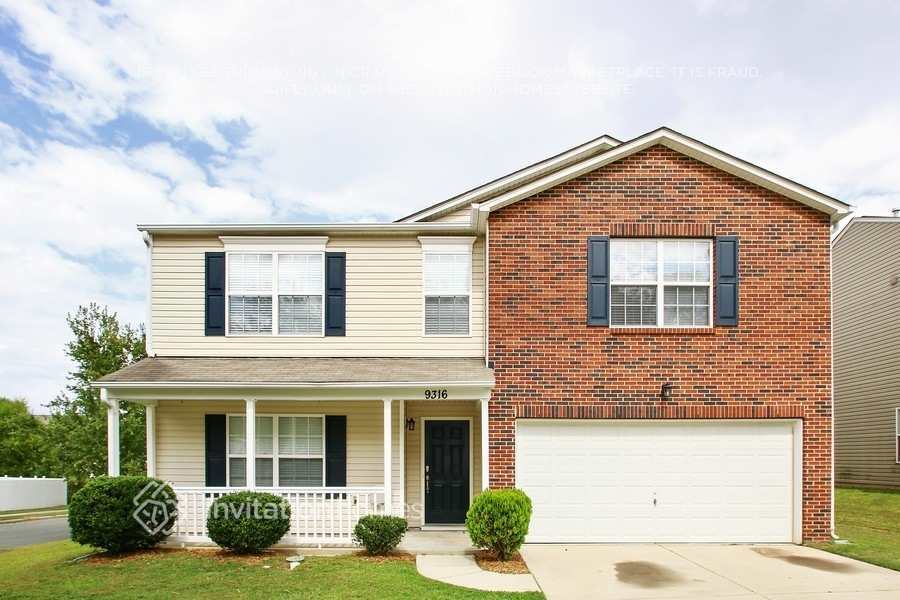 9316 Swallowtail Ln in Charlotte, NC - Building Photo
